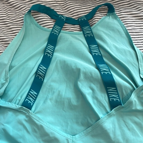 Nike Open Back Running Top - Picture 6 of 9